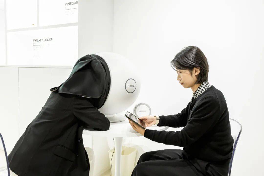 巨鹿路惊现巨型美元山!The Ordinary「功效商店」限时空降! 巨鹿路惊现巨型美元山!The Ordinary「功效商店」限时空降! 百事百科