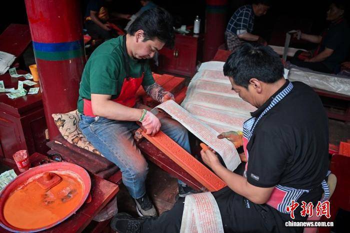 探访“藏族文化大百科全书”——德格印经院 探访“藏族文化大百科全书”——德格印经院 百事百科