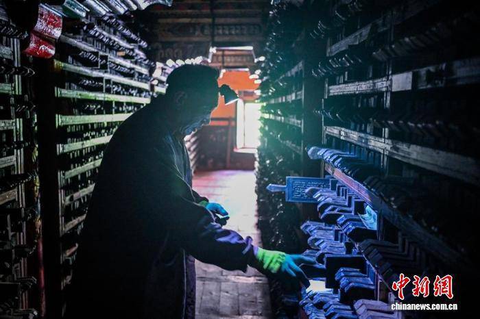 探访“藏族文化大百科全书”——德格印经院 探访“藏族文化大百科全书”——德格印经院 百事百科