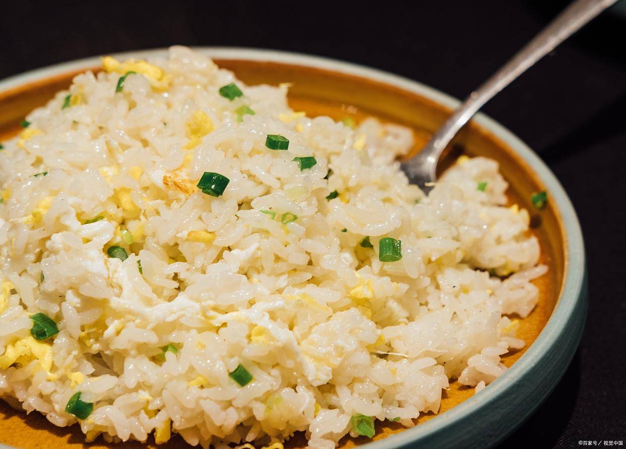 蛋炒饭好吃有窍门,掌握这一点很重要,出锅米饭金黄松散 热点新闻