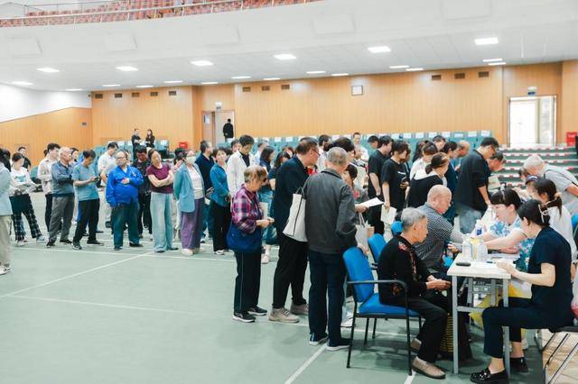 走进国防 服务军工 ——西安交大一附院多学科专家义诊守护军工健康 走进国防 服务军工 ——西安交大一附院多学科专家义诊守护军工健康 热点新闻